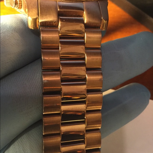 Michael Kors Runaway Unisex Quartz Watch - Picture 2 of 2